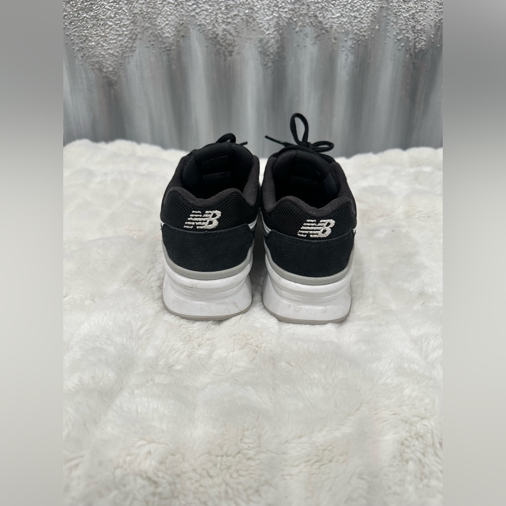New Balance 997th Sneaker Women’s 9 - Picture 3 of 6